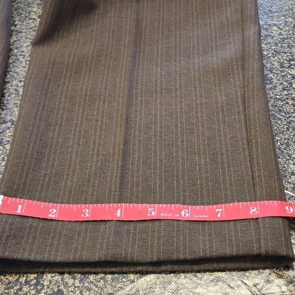Alfred Dunner Brown Pinstripe Dress Pants Stretch Straight Leg 2 Pocket Women 10 - Picture 12 of 12